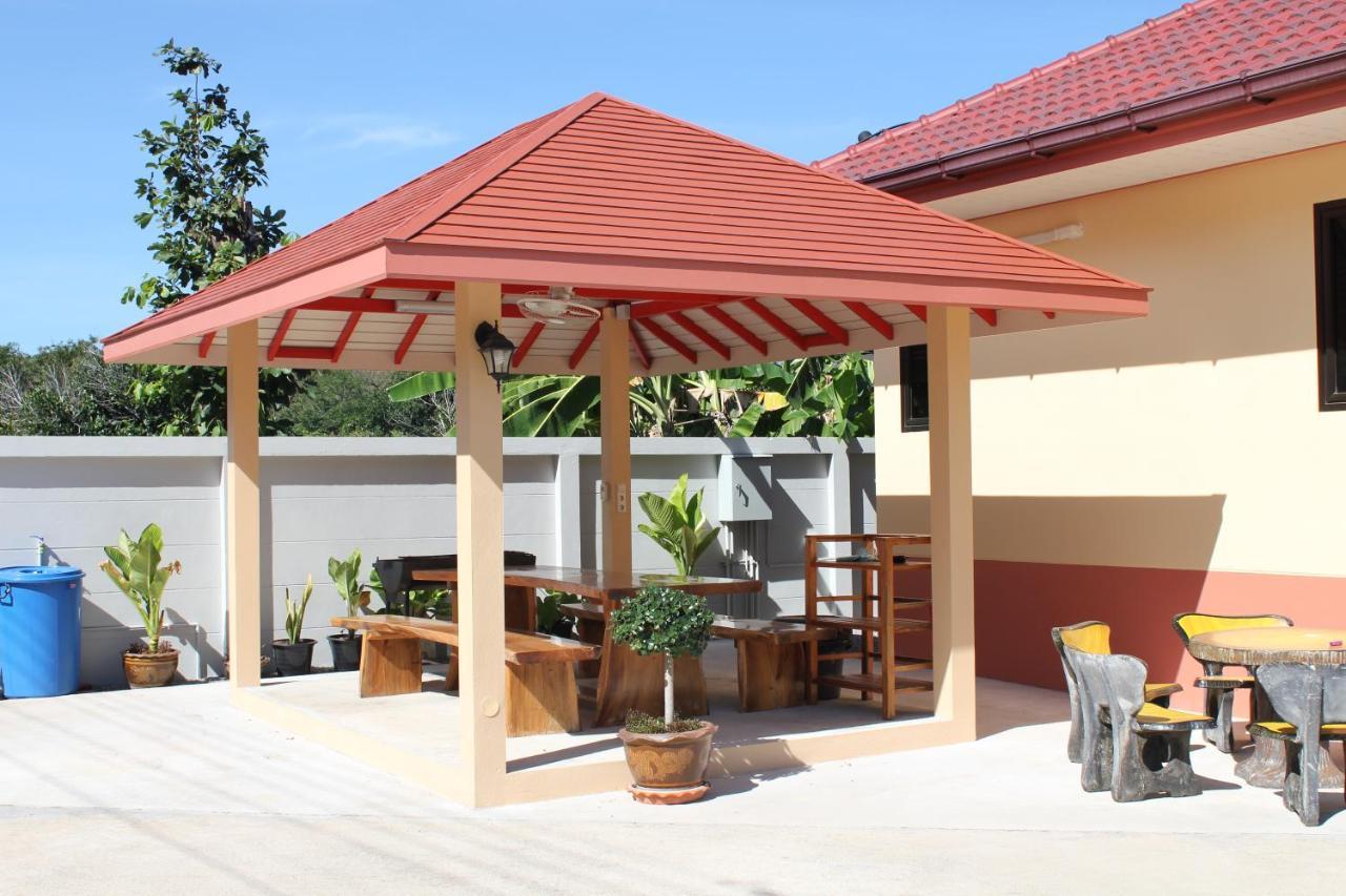 Naluemon Village FH 1 Rayong Extérieur photo