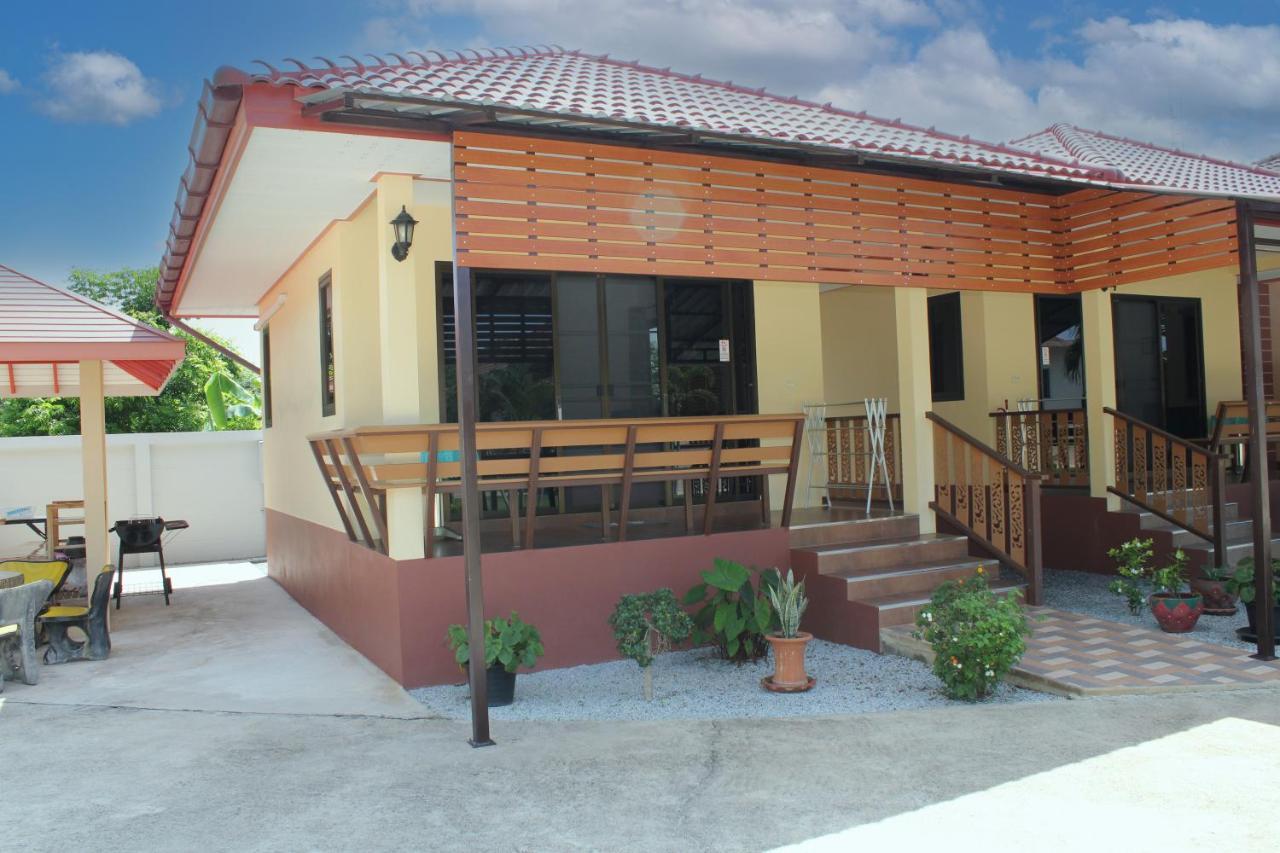 Naluemon Village FH 1 Rayong Extérieur photo